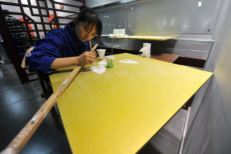 10   平遙漆器堆鼓工藝.jpg