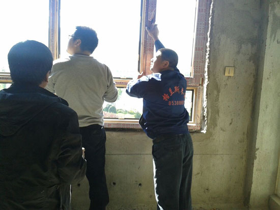 10 木門窗安裝.jpg