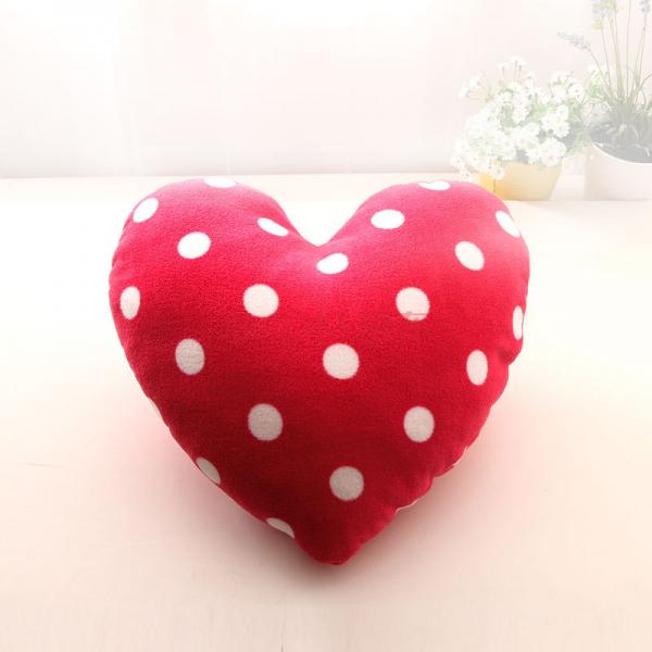 12  型態(tài)多樣的靠墊.jpg