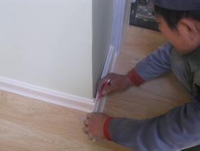 室內(nèi)裝修裝飾踢腳線保養(yǎng).jpg